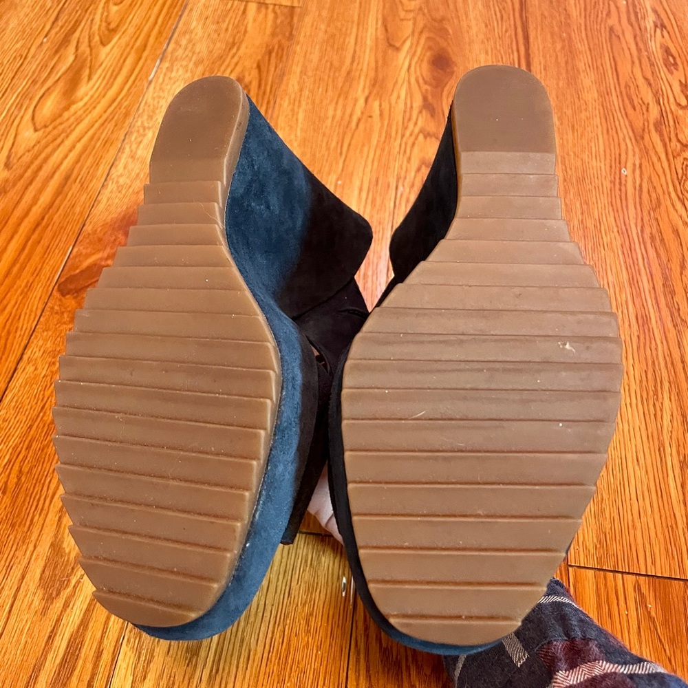 Vince Camuto Platform Wedges. - image 3